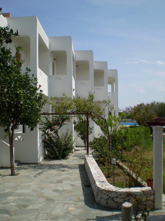 Hotel Angela Скирос Экстерьер фото